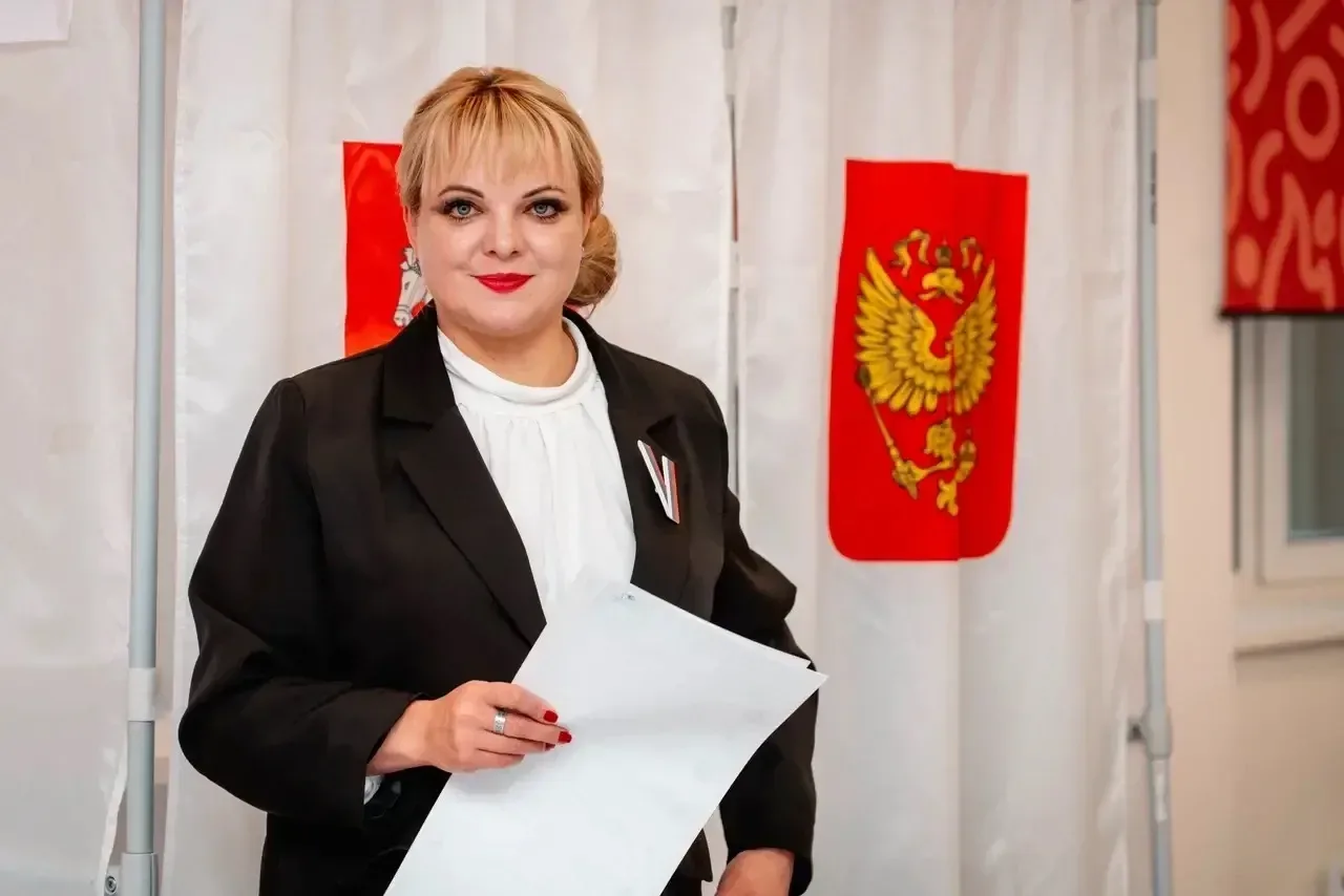 Член Общественной палаты г.о. Клин Татьяна Молчанова проверила, как проходит голосование на избирательных участках.